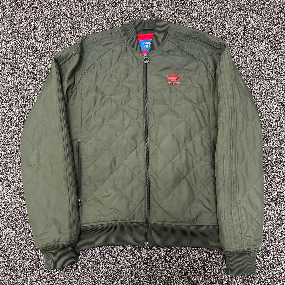 아디다스 퀄팅 봄버 점퍼 자켓 카키 95(M) 상품이미지1