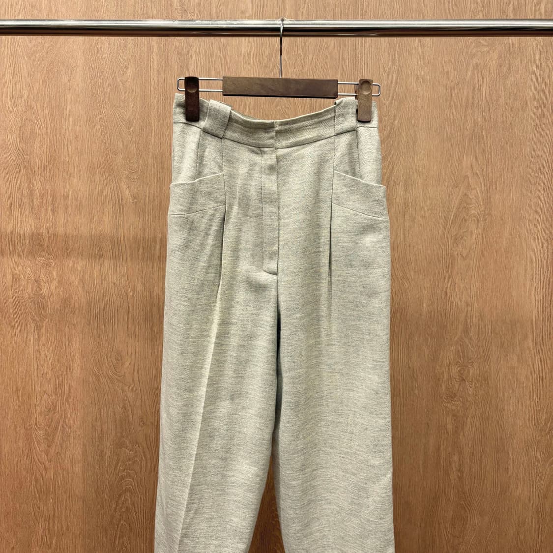 크리스찬 디올 하이웨스트 울 테일러드 팬츠 헤링본 핀턱 디테일 그레이 상품이미지4