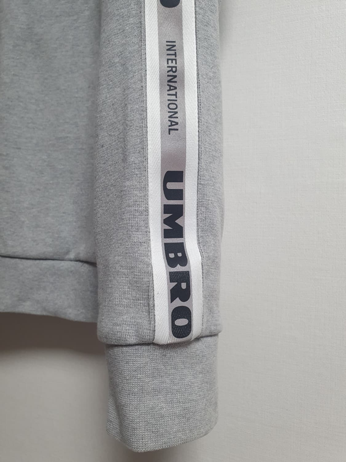 엄브로 뉴 USB 후드 집업 그레이 95 상품이미지5