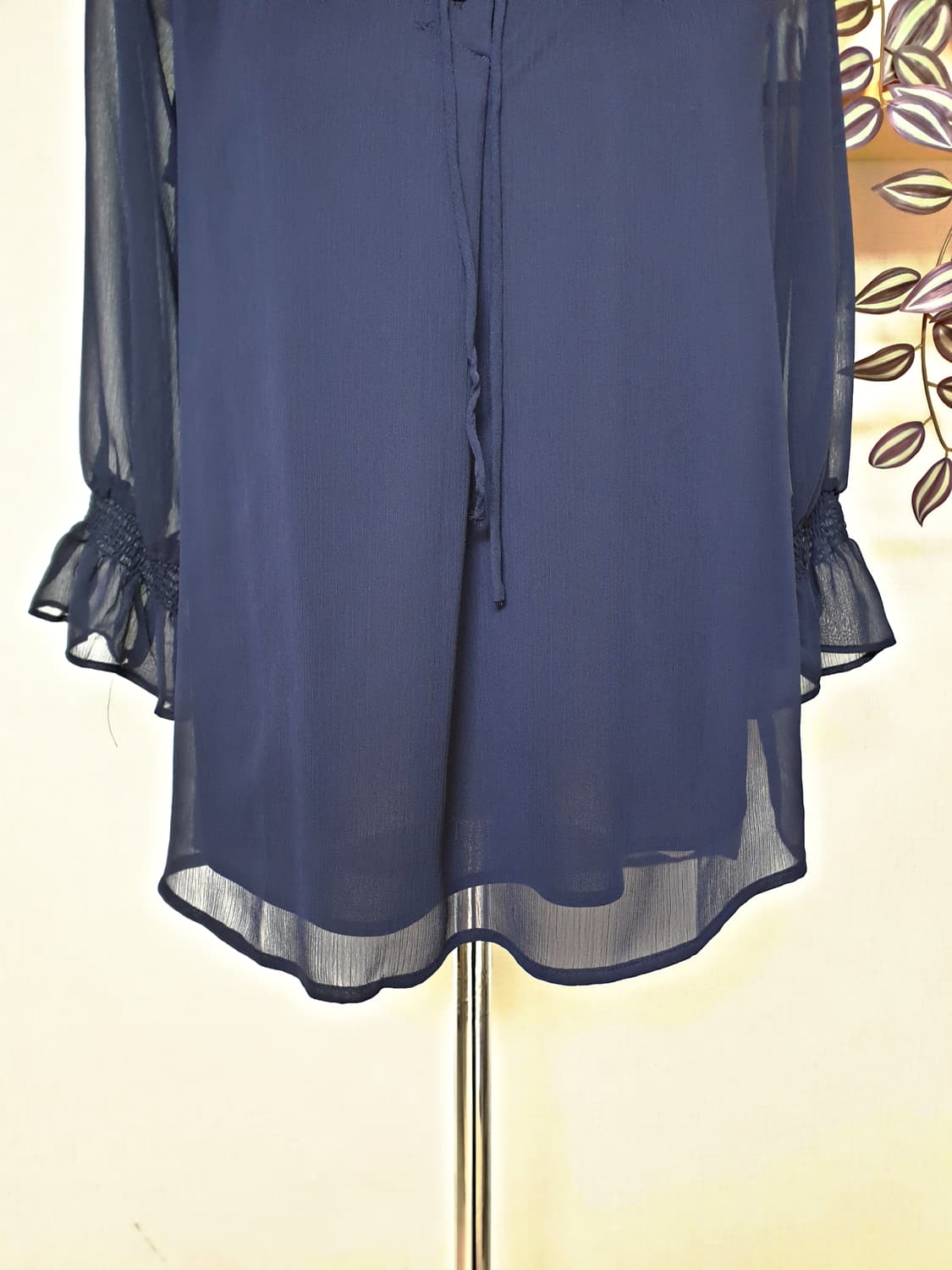 TAGME 시스루팔 프릴넥 블라우스 55 네이비 상품이미지6