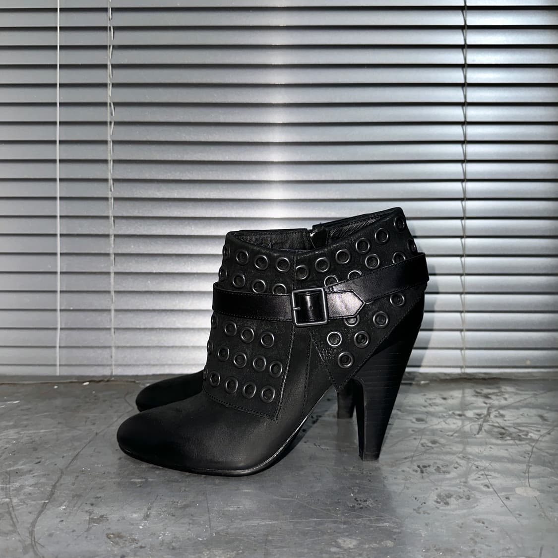 00s 레어 애쉬 커프 가죽 힐 부츠 상품이미지2