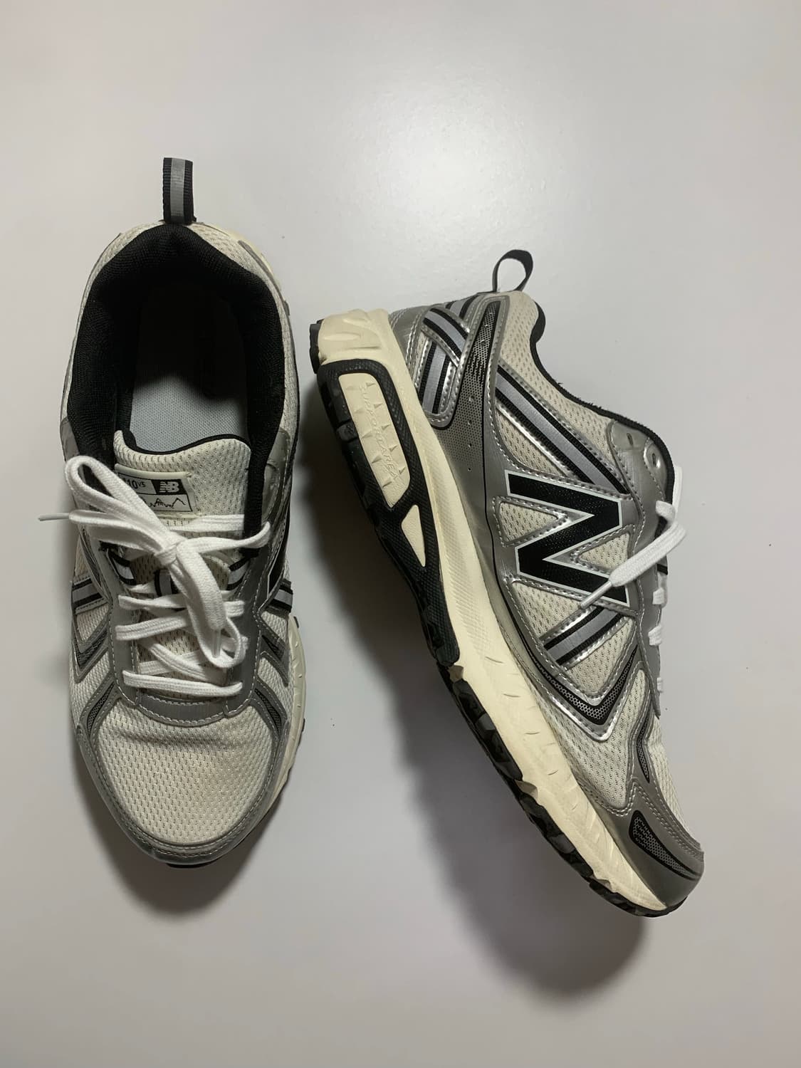 뉴발란스 410 v5 상품이미지1