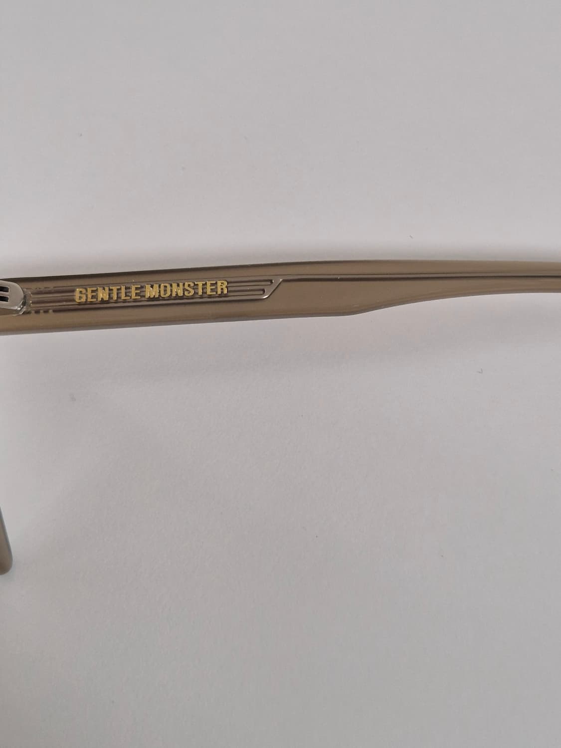 젠틀몬스터 디디온 상품이미지3