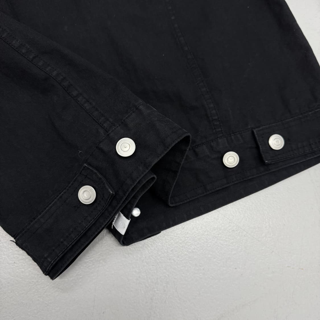 디스이즈네버댓 흑청 데님 트러커 자켓 상품이미지8