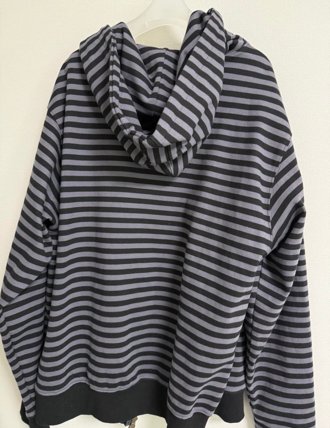 더콜디스트모먼트 후드집업 상품이미지2