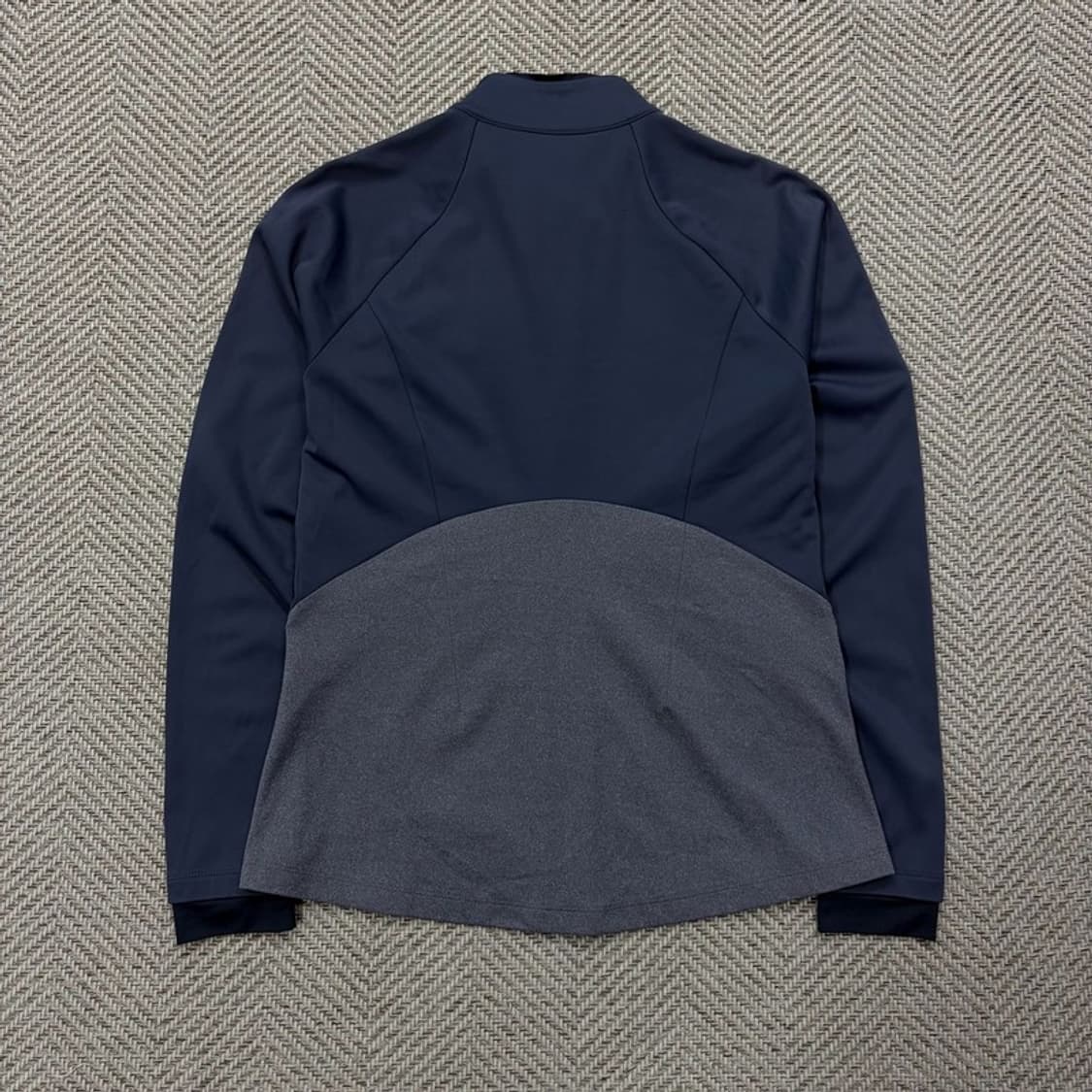 데상트 트레이닝 져지 v2745 상품이미지2