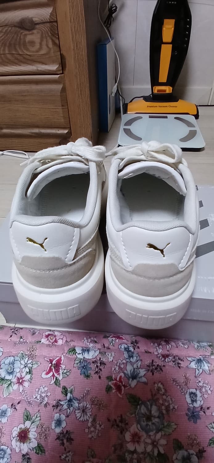 푸마 스니커즈(240mm) 상품이미지3