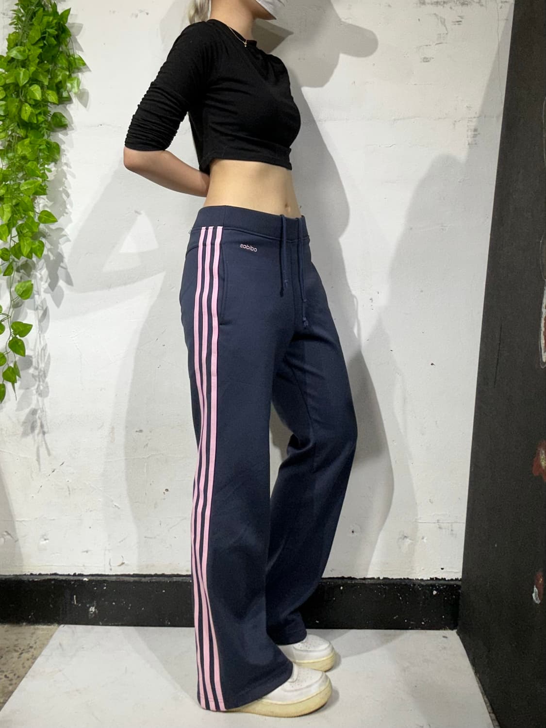 아디다스 네이비 부츠컷 대장급 핑크 삼선 와이드 트레이닝 팬츠 S 상품이미지1