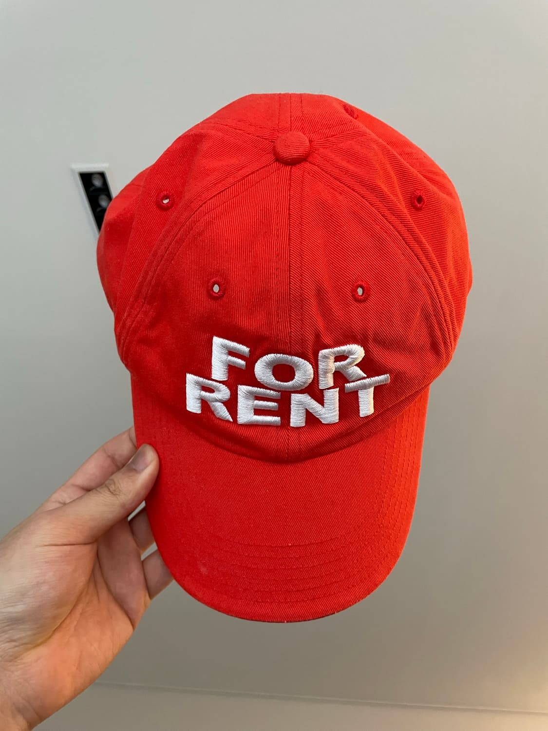 Vetements For Rent Cap Sample 상품이미지1