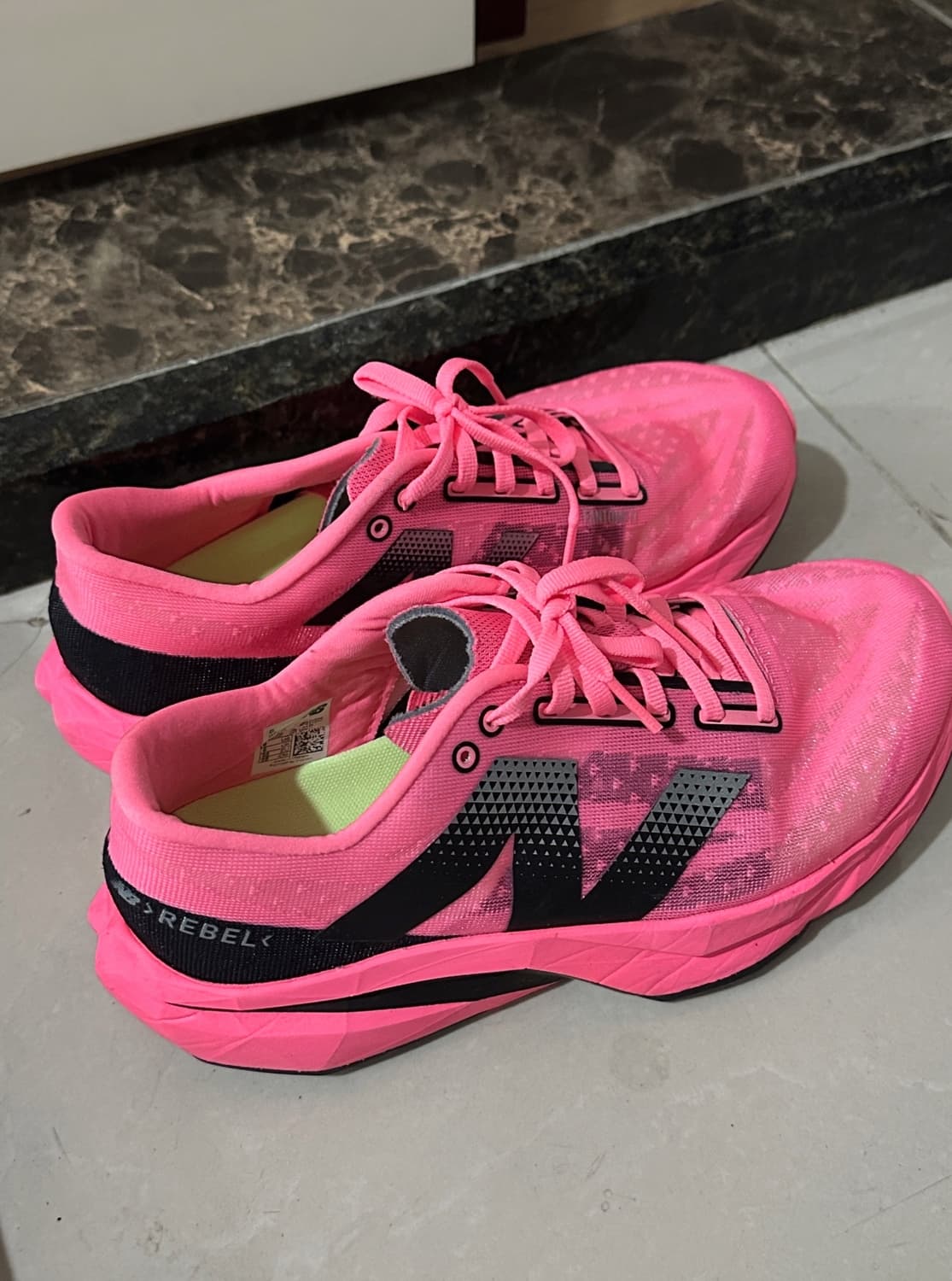 뉴발란스 퓨어셀 레벨 v4 울트라 핑크 블랙 250 상품이미지1