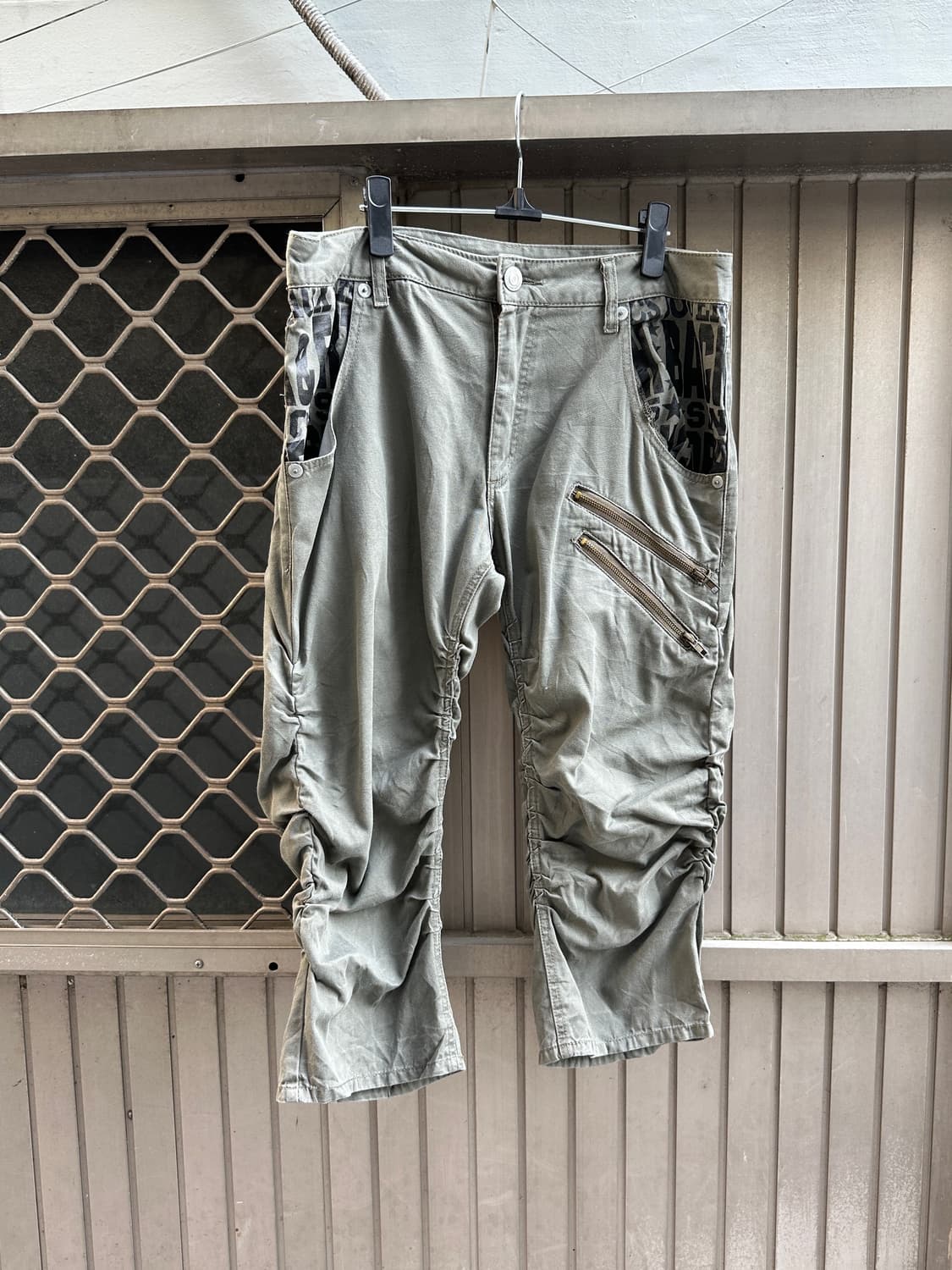 00s vintage khaki shirring zipper pants 상품이미지1