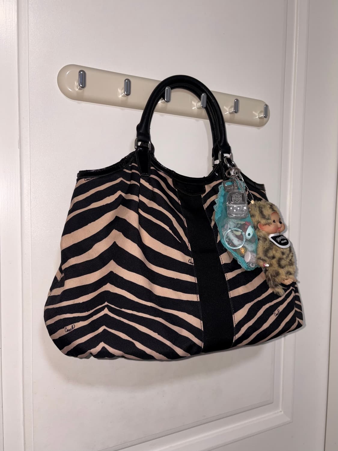 Coach zebra pattern bag 상품이미지2