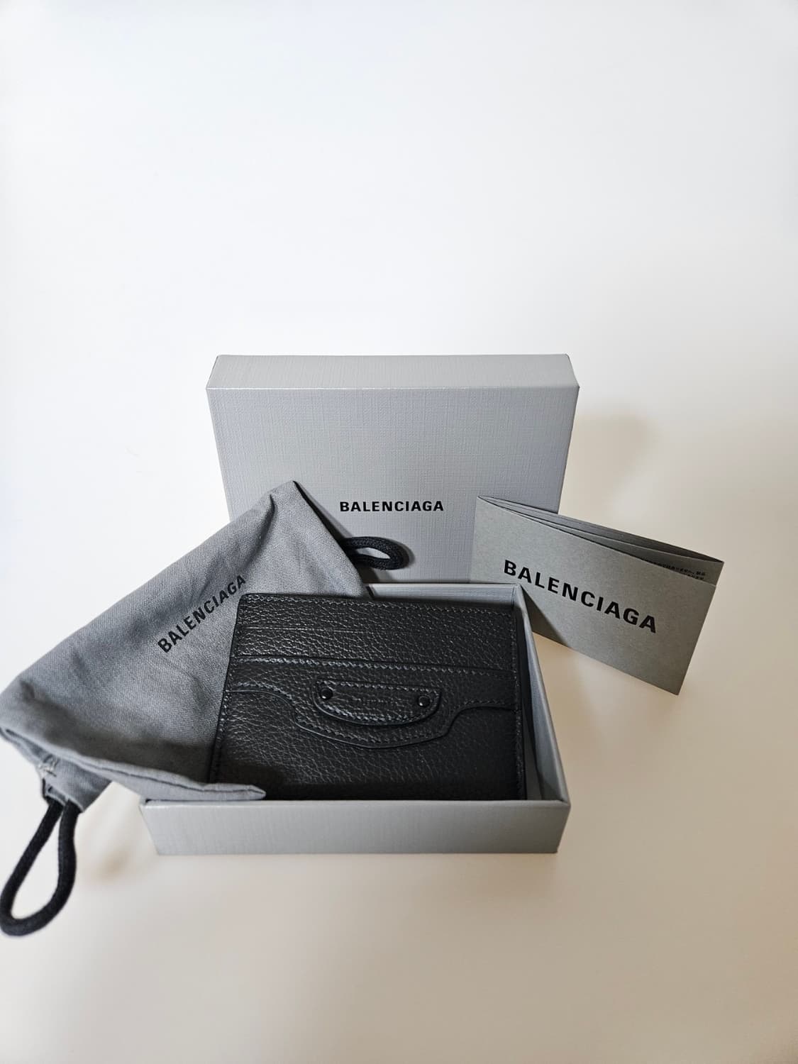 발렌시아가 네오 클래식 레더 카드지갑 상품이미지1