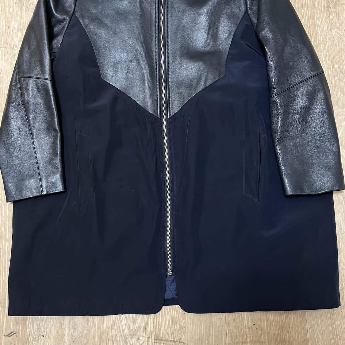 더아이잗 여성 양가죽 하이넥 코트 55-66  상품이미지3