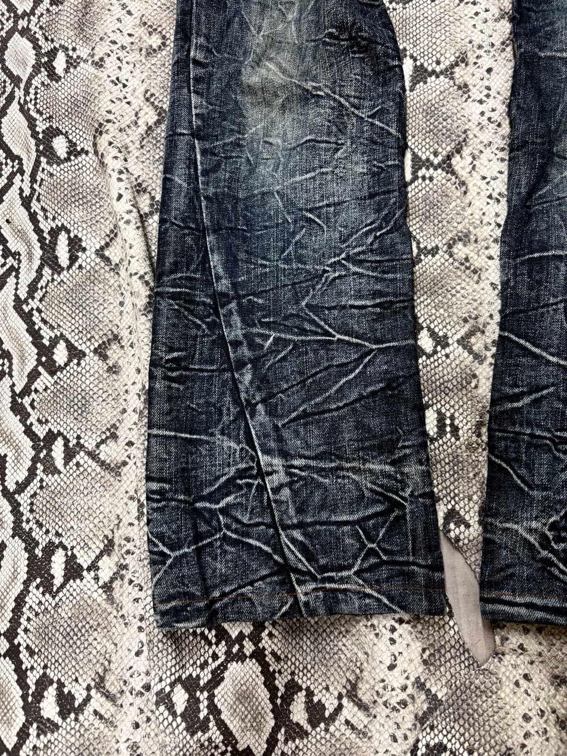 “Nylaus” 00’s Design Crack Washed Boots- 상품이미지3