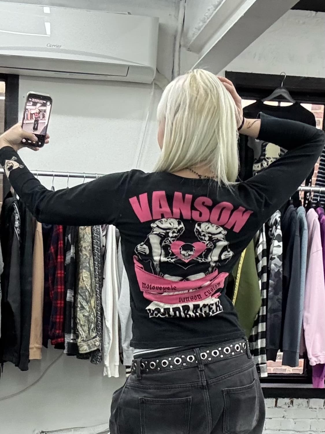 밴슨 레더 스컬 프린팅 롱슬리브 상품이미지4