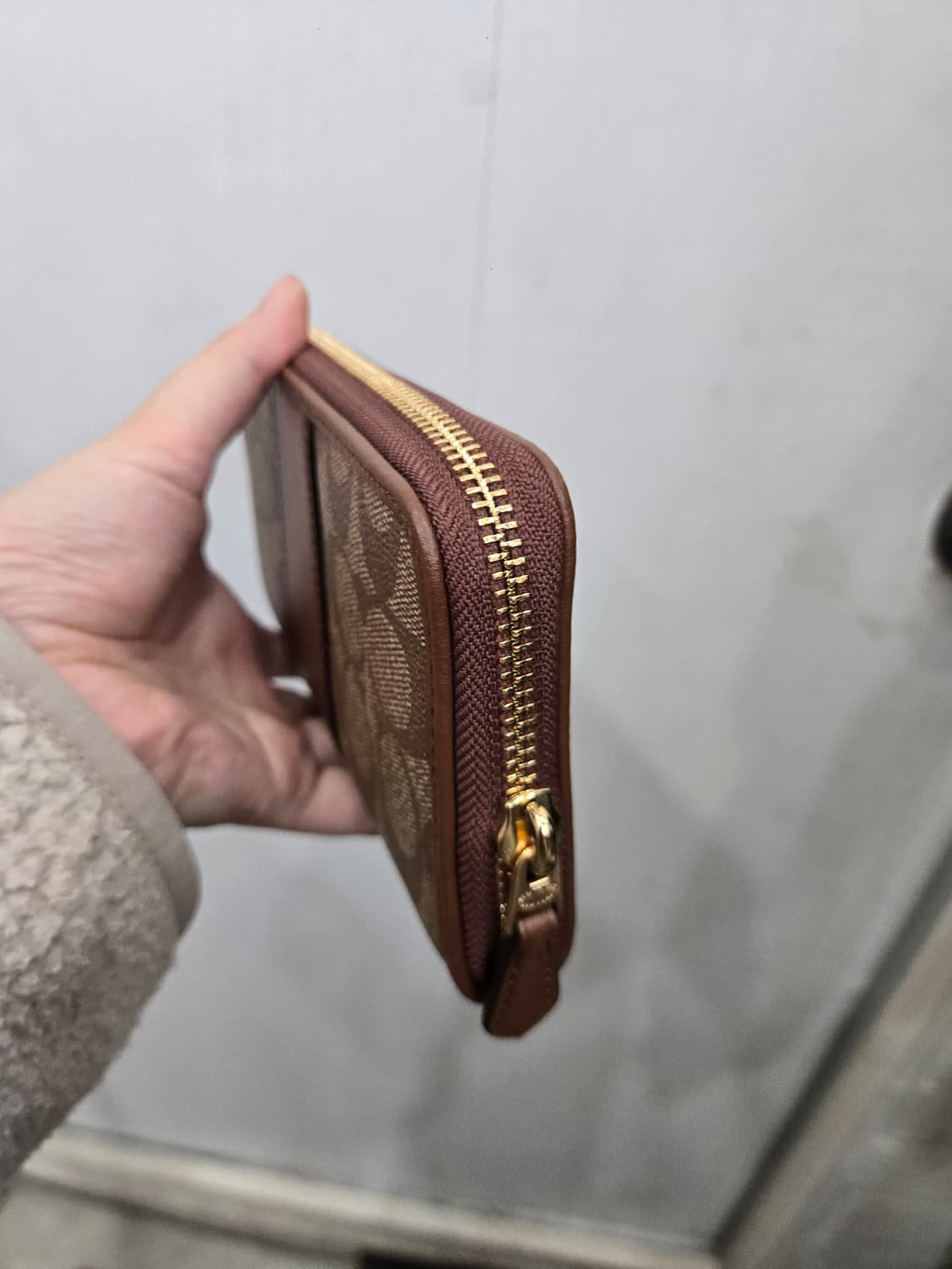 COACH 코치 시그니처 장지갑! 깔끔한 디자인 실물이 더 이뻐요! 상품이미지3