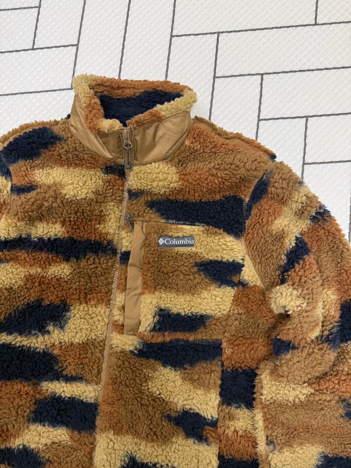 남성 95 M / 콜롬비아 카모 뽀글이 후리스 집업 상품이미지3