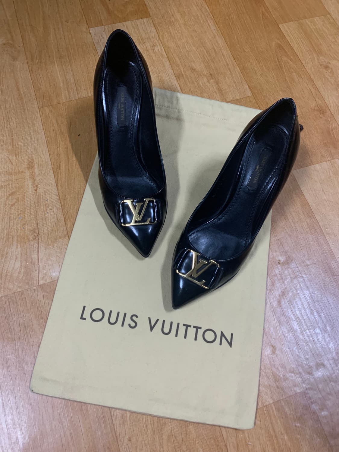 루이비통 로고-플레이 펌프스(35.5 사이즈) 상품이미지1