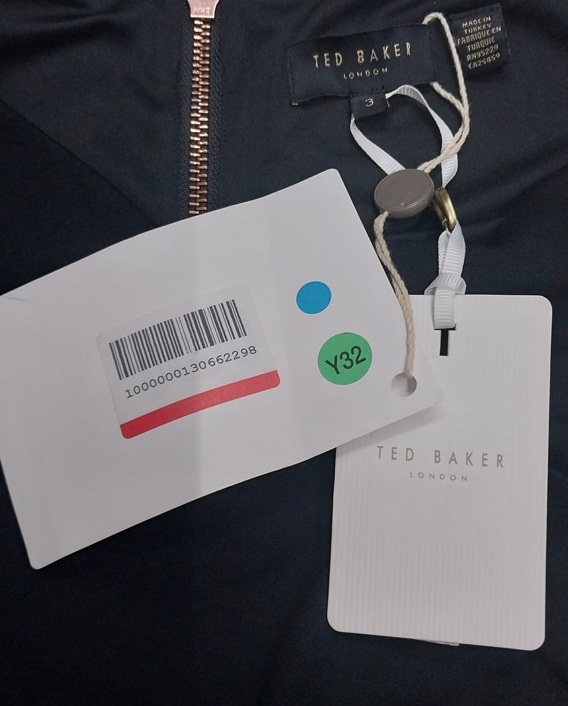 (새상품) TED BAKER 퍼프 블랙 블라우스 3사이즈 (44반-55) 상품이미지4