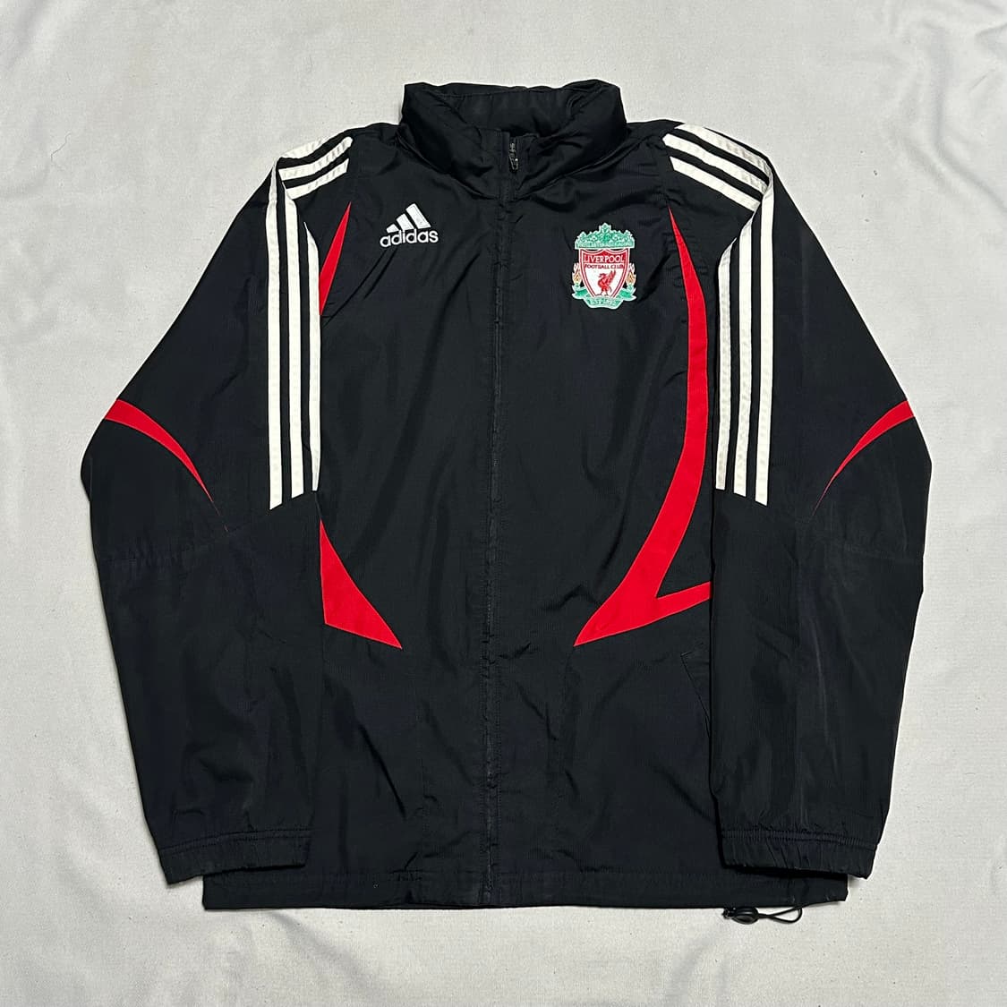 M 아디다스 리버풀 내장 후드 레드 파이핑 바람막이 상품이미지2