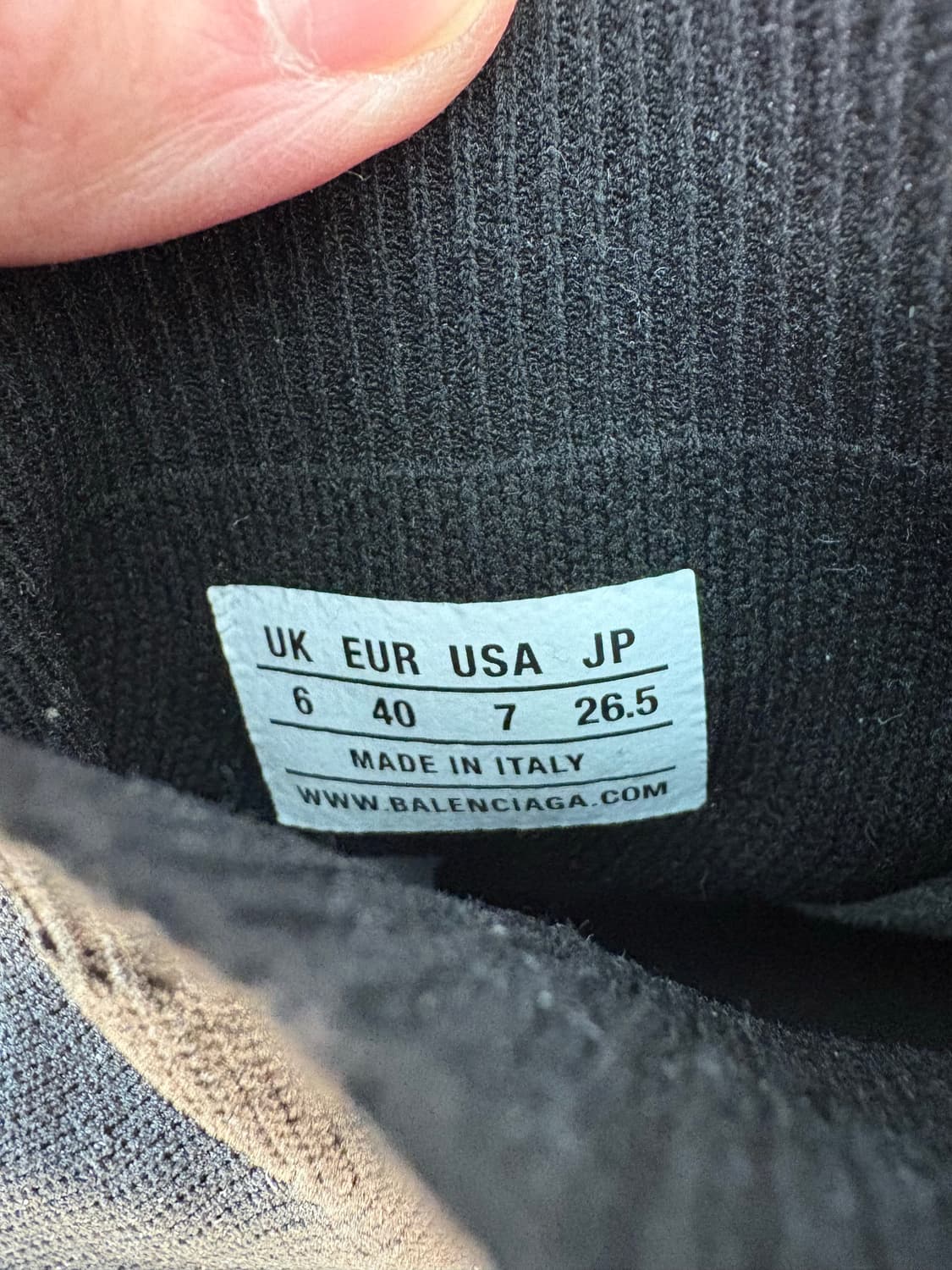 발렌시아가 스피드러너 265 민트급 상품이미지3