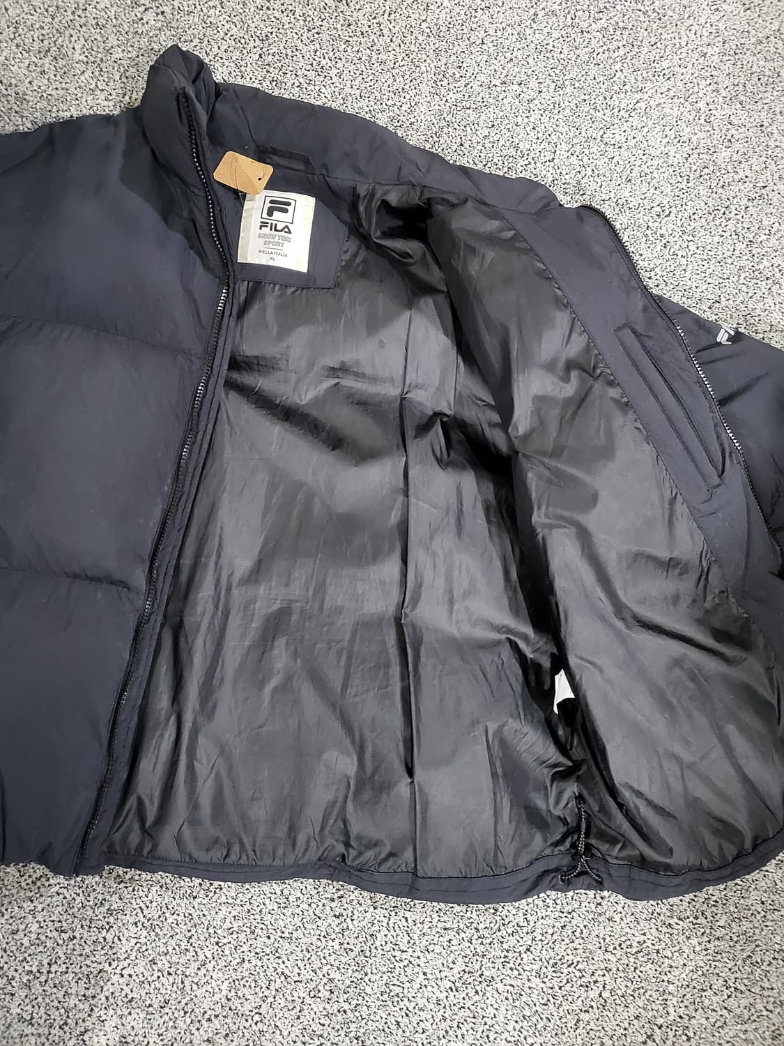 휠라 블랙 겨울 점퍼 상품이미지2