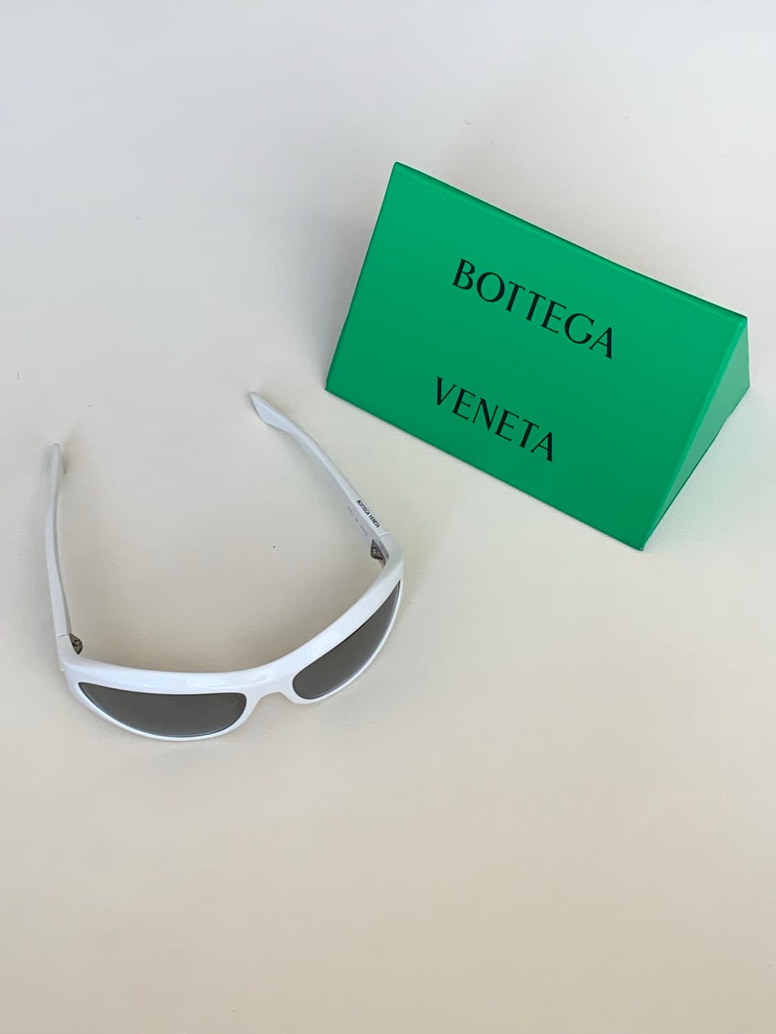 보테가베네타 오벌 선글라스  상품이미지2