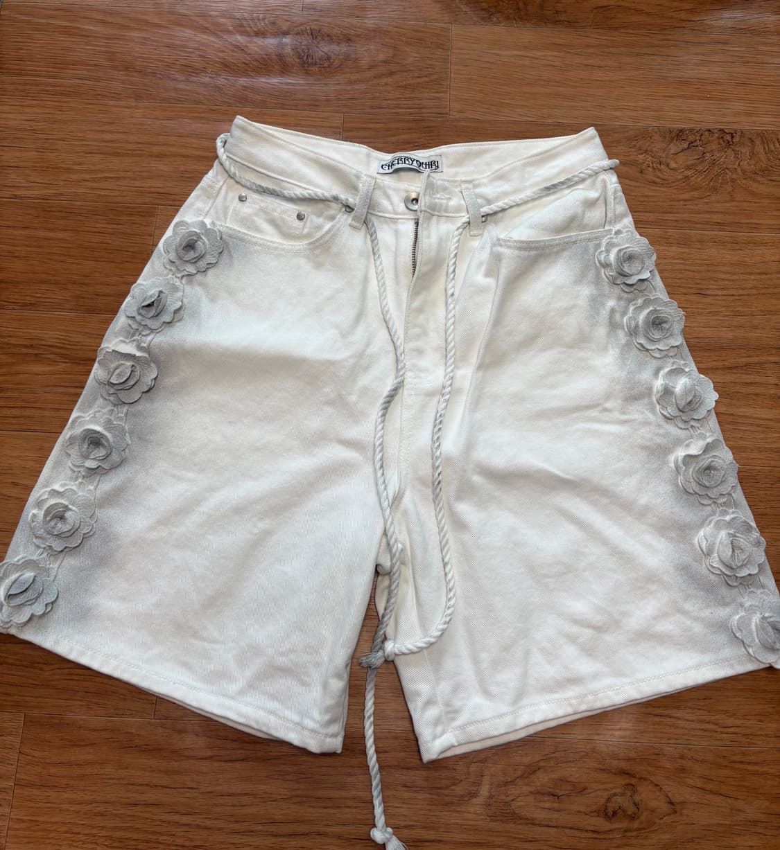 체리퀴리 더티 플라워 하프 팬츠 상품이미지4