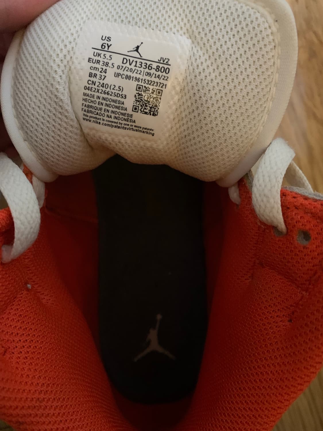 Jordan 1 Mid SE Team Orange Black 상품이미지5