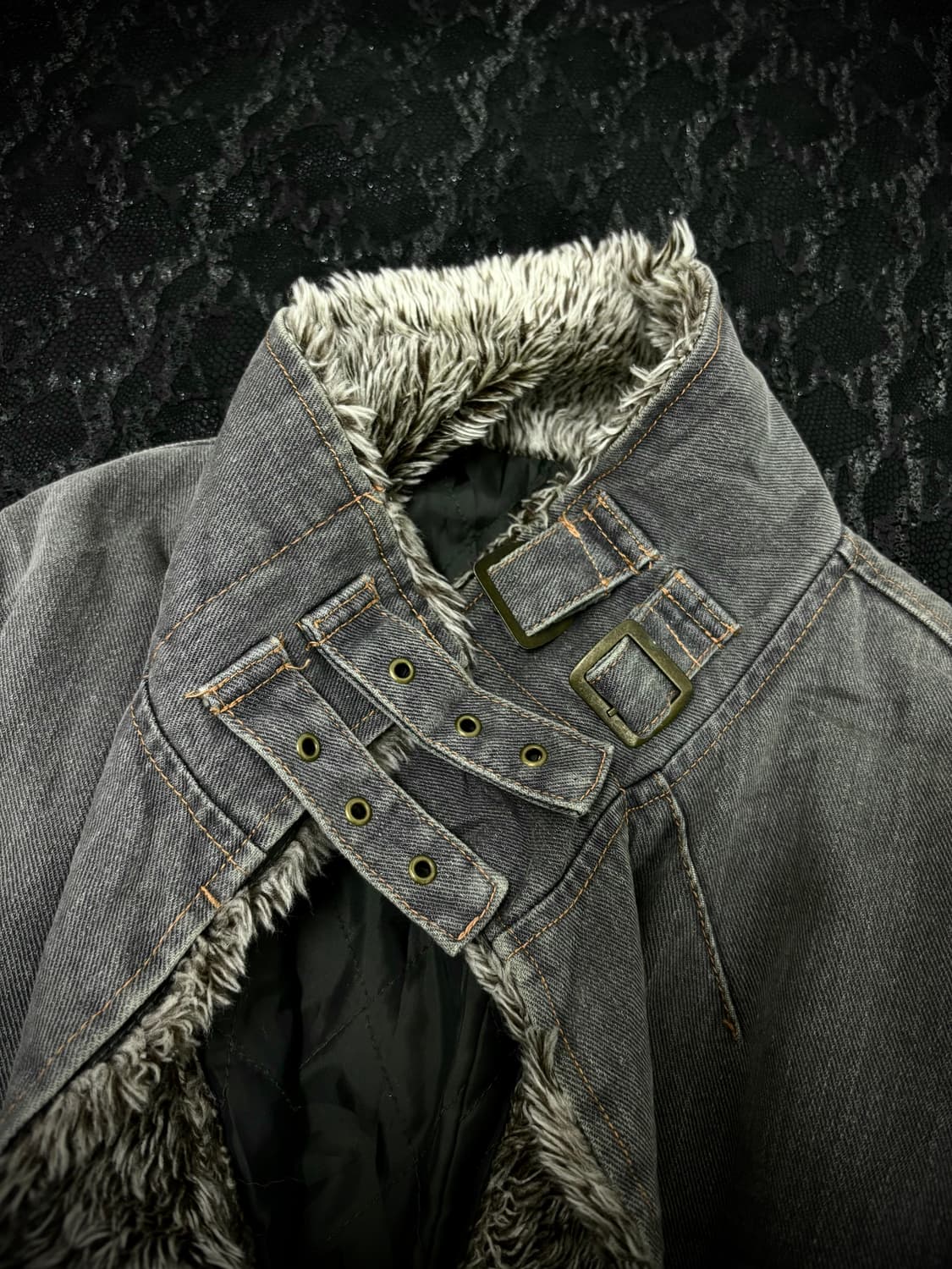 “Vintage” V-Kei Fur Trimming Grey Neckbu 상품이미지6