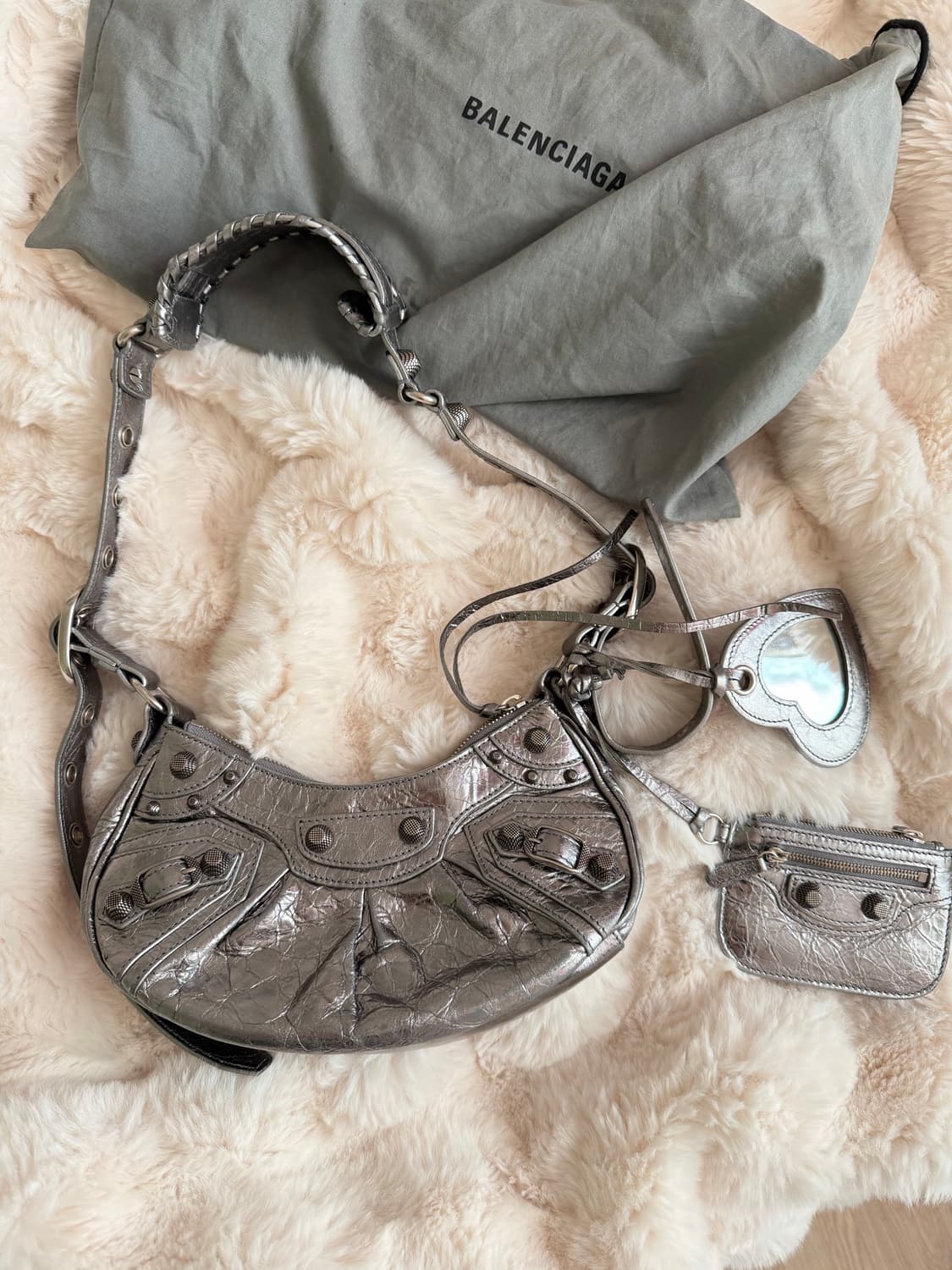 발렌시아가 르 카골 XS 숄더백 메탈라이즈드 실버 상품이미지1