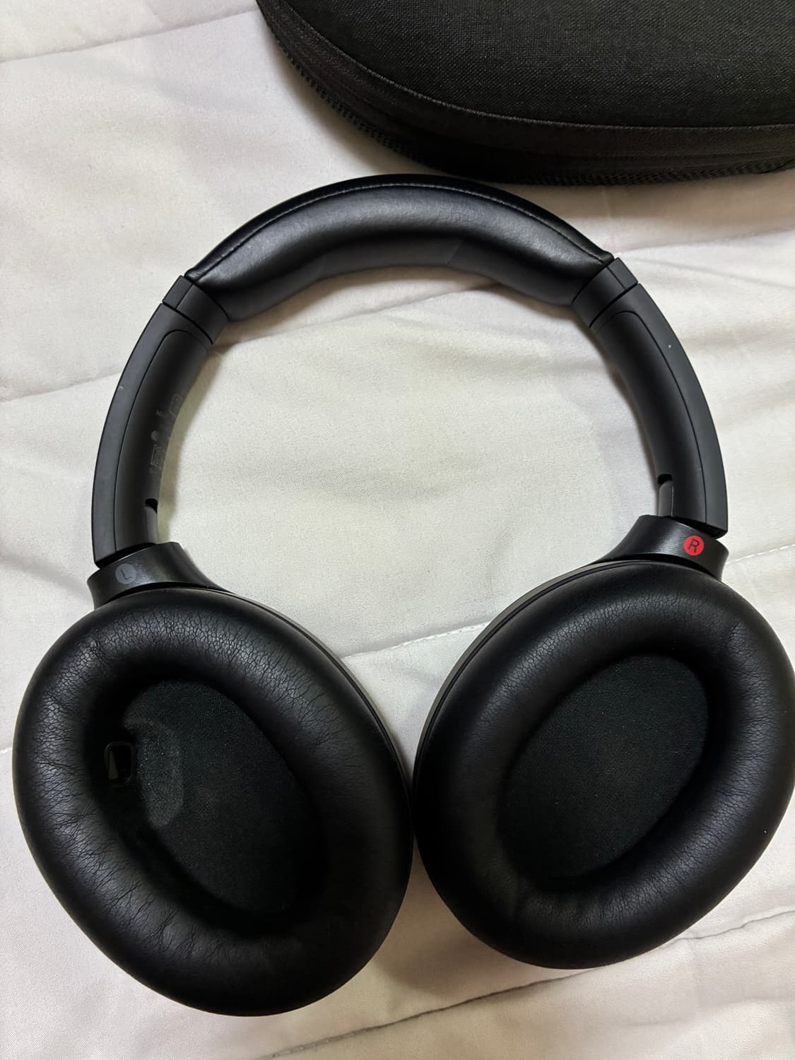 소니 WH-1000XM4 헤드폰 블랙 상품이미지4