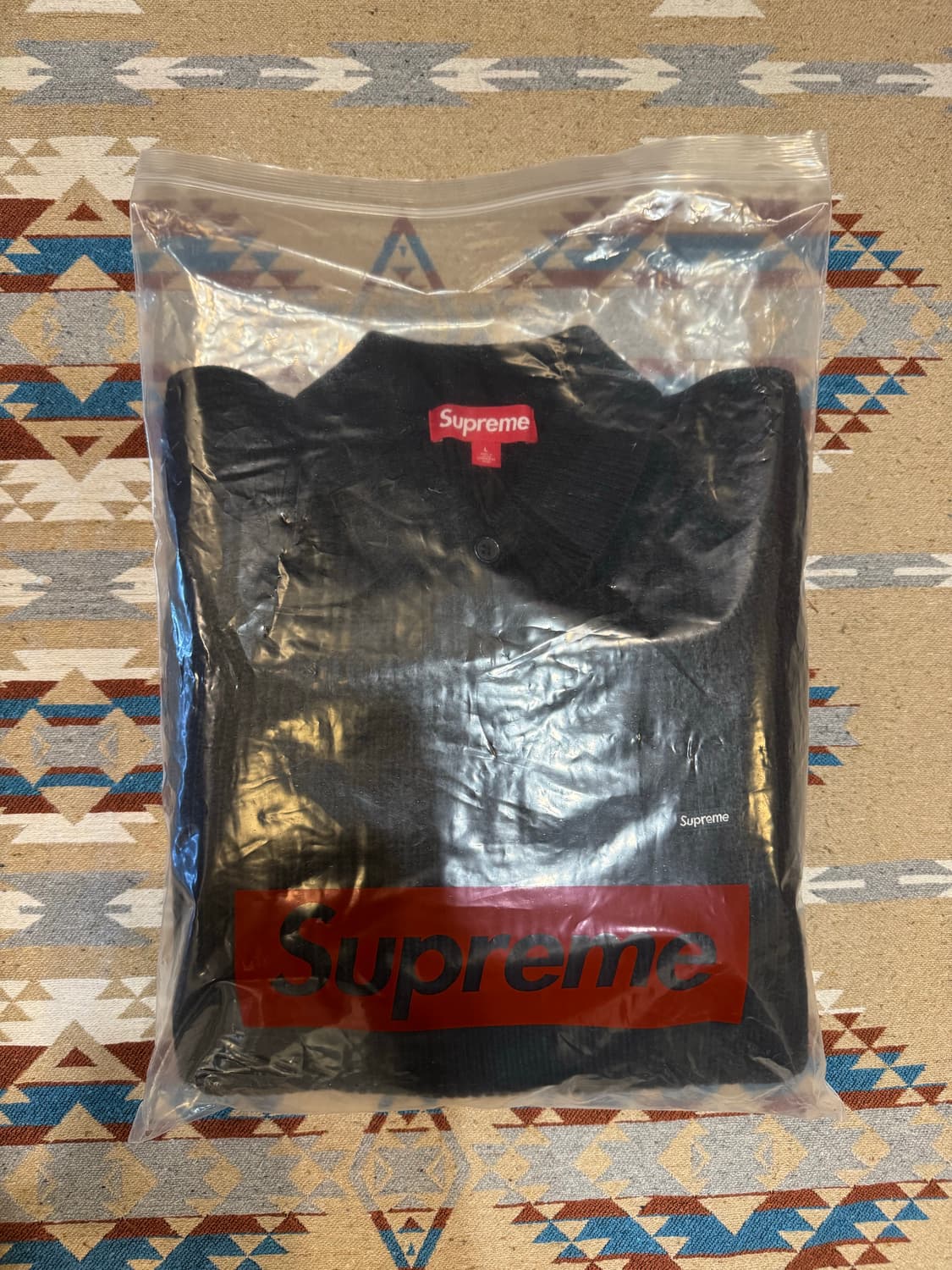 [L] 슈프림 스몰 박스 폴로 스웨터 블랙 - 25FW 상품이미지7