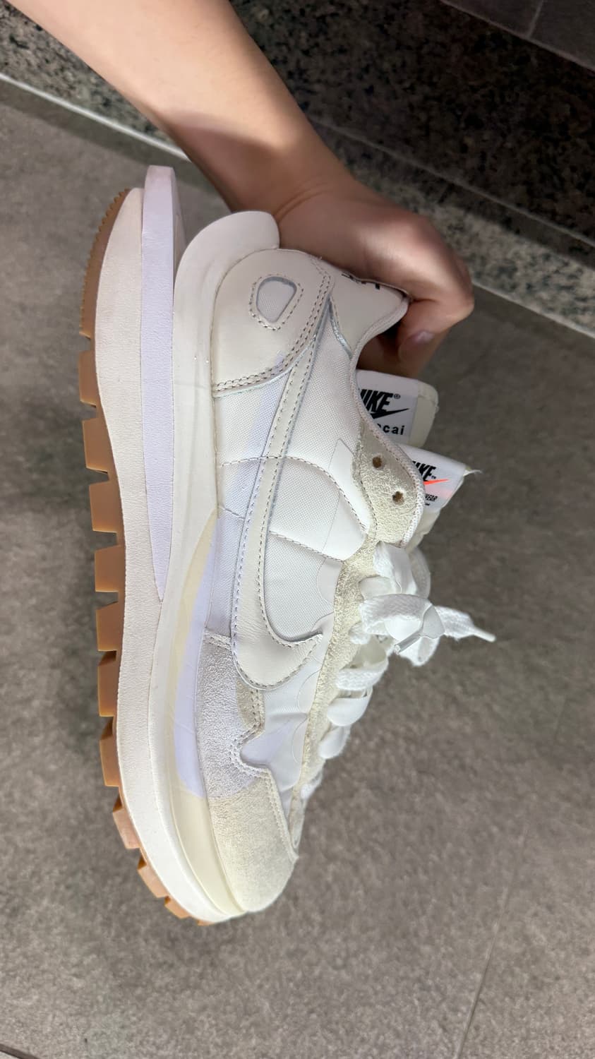 나이키 사카이 화이트 앤 검 245 상품이미지2