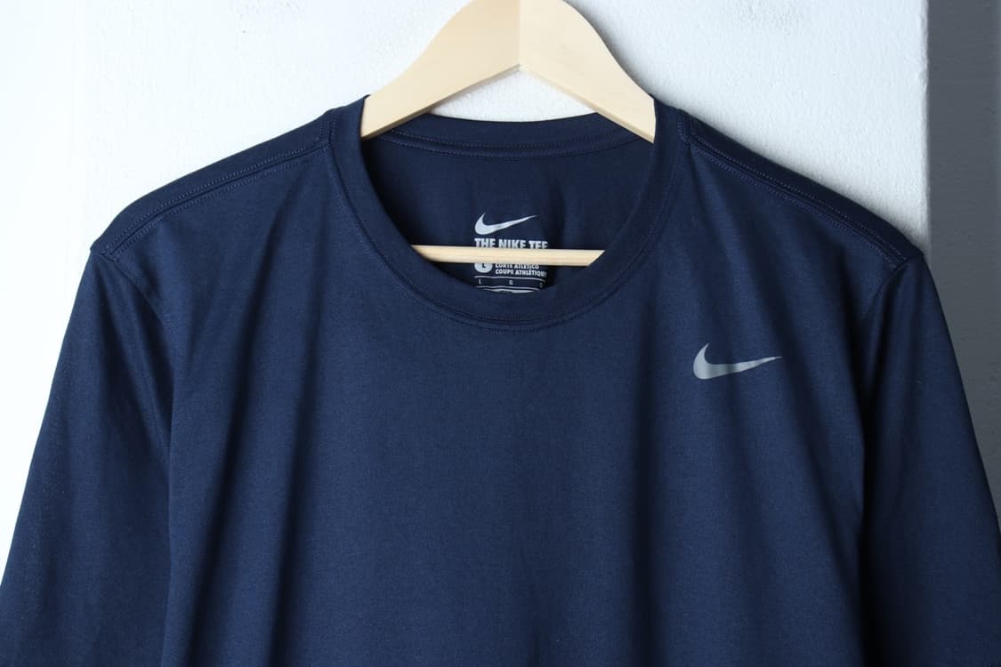 (L-XL) 나이키 반팔 티셔츠 기능성 네이비 스몰로고-H32975 상품이미지3