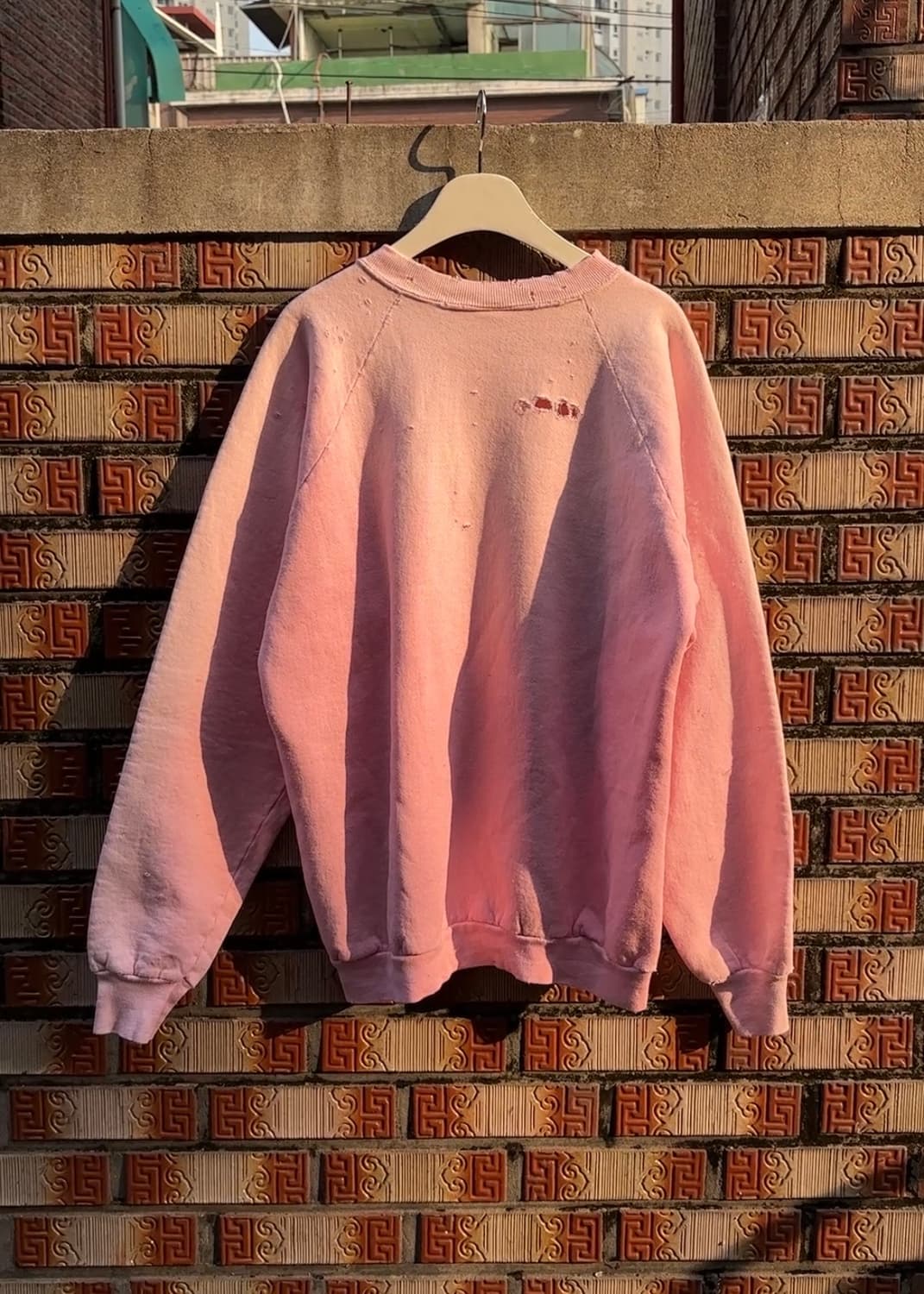 90s fruit of the loom 디스트레스드 핑크다잉 스웻셔츠 상품이미지10