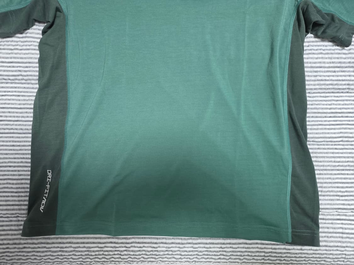 나이키 ACG 드라이핏 UV고트 락스 티셔츠 XL (FN8412-361) 상품이미지3