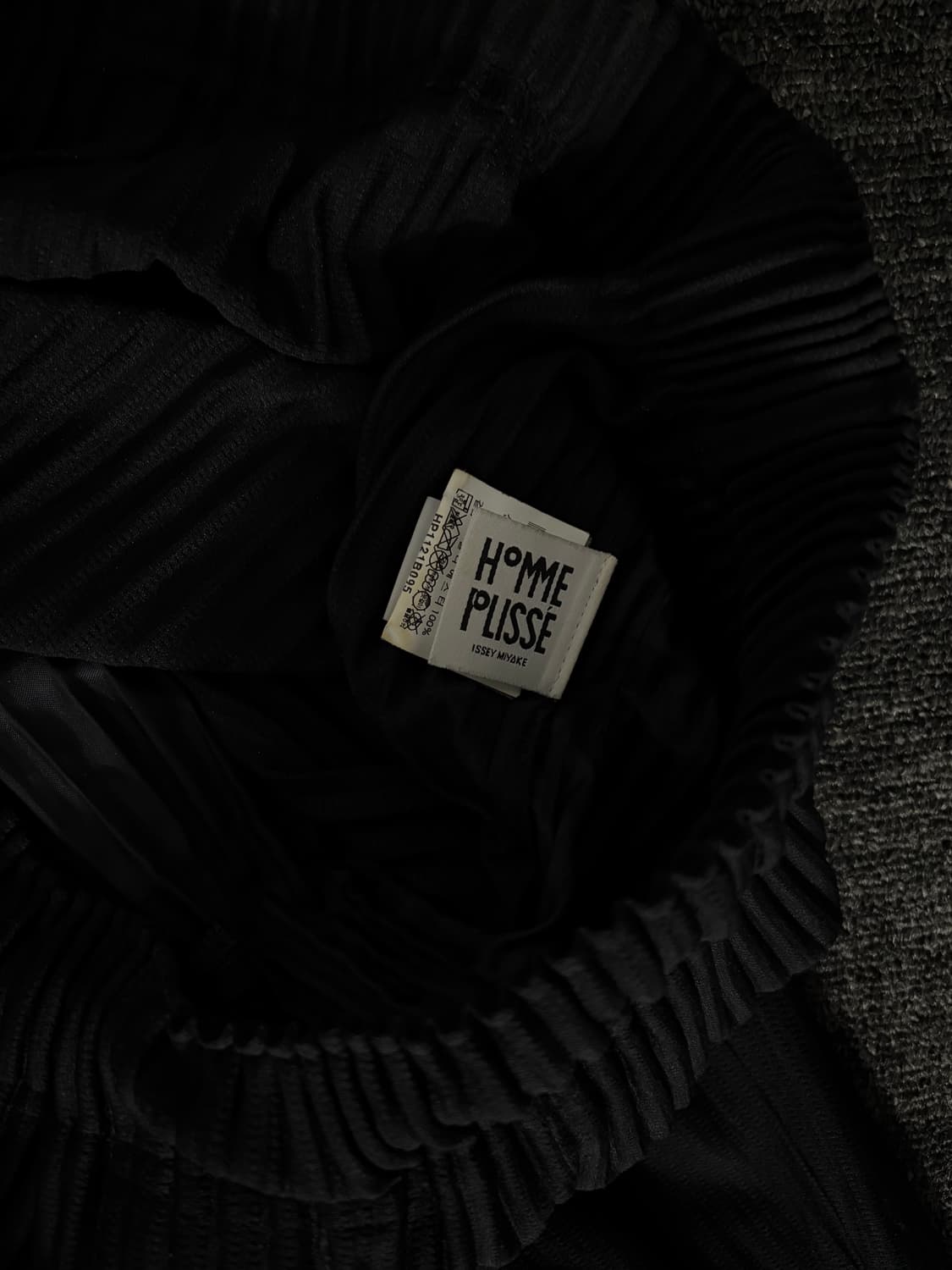 옴므플리세 블랙 3사이즈 팬츠 상품이미지2