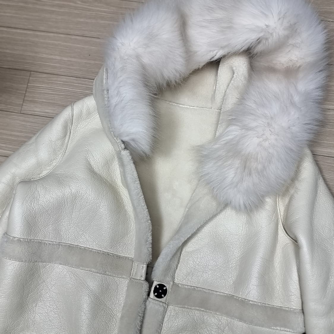 아이보리 무스탕 롱 코트 후드 퍼(m) 상품이미지3