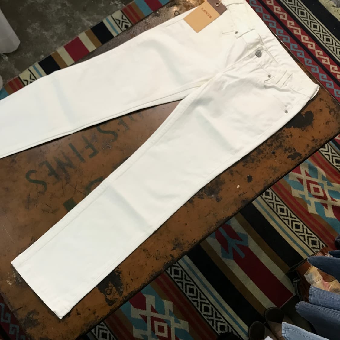 데드스탁 리바이스 화이트 슬림핏 데님 팬츠 허리 27 28 사이즈 상품이미지3