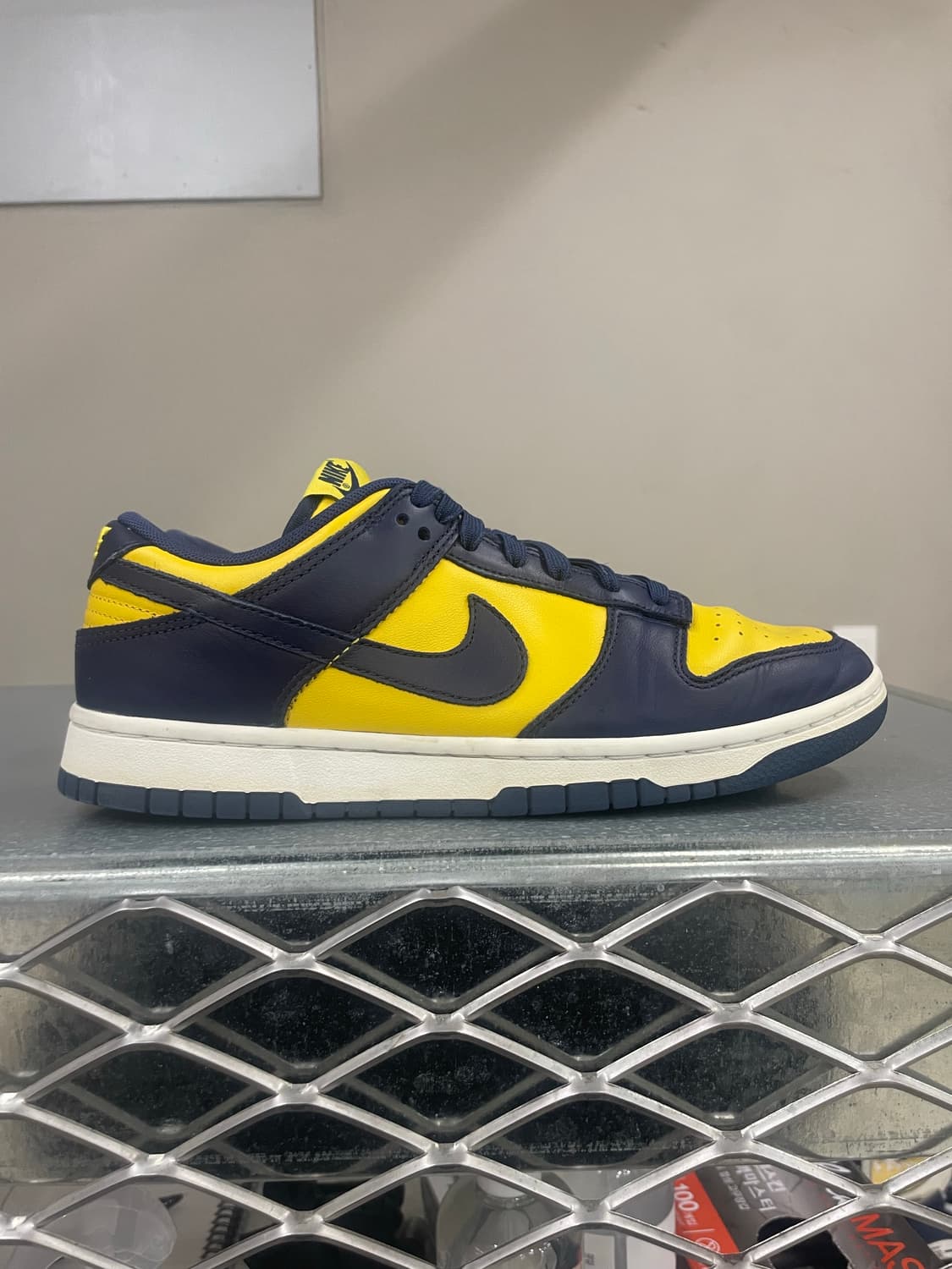 나이키 덩크 로우 레트로 바시티 메이즈 260 상품이미지4