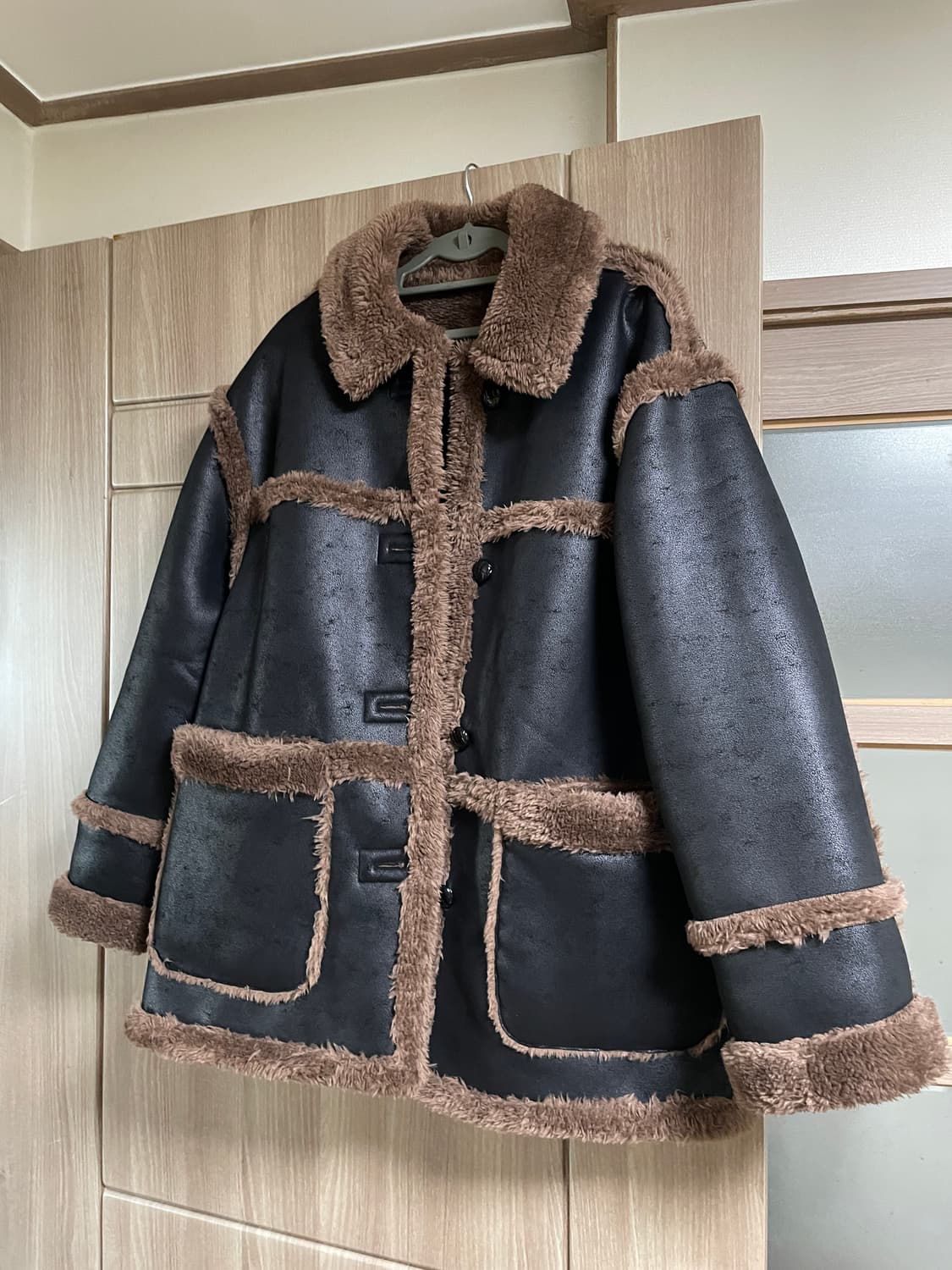 무스탕 자켓 상품이미지1