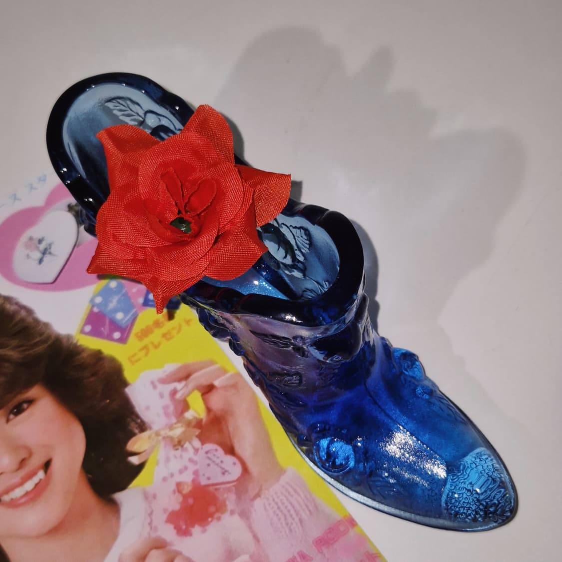 70s 미국 펜톤 코발트 블루 장미 구두 오브제 1p 상품이미지9