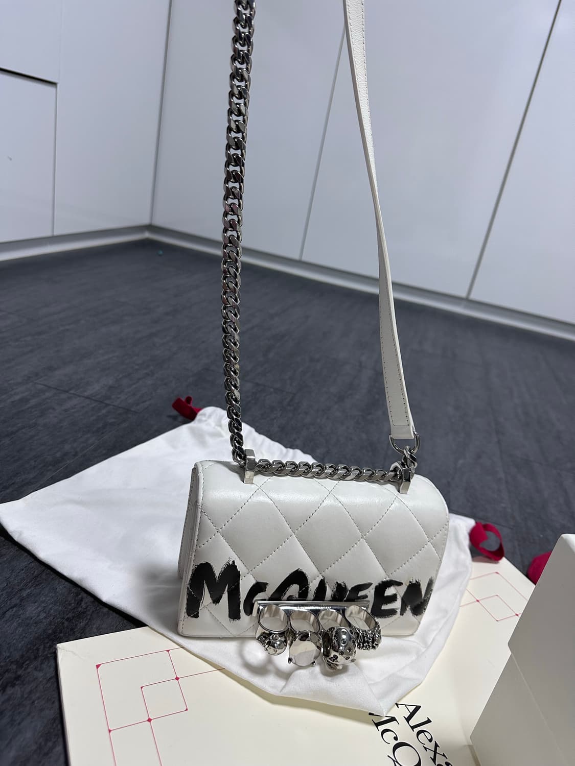 알렉산더 맥퀸 스컬링 숄더백 상품이미지4