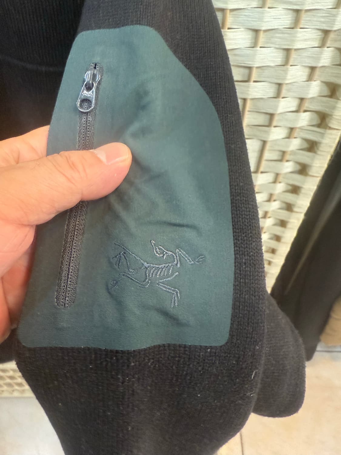 95-100 정품 아크테릭스 커버스 반집업 팝니다 상품이미지4