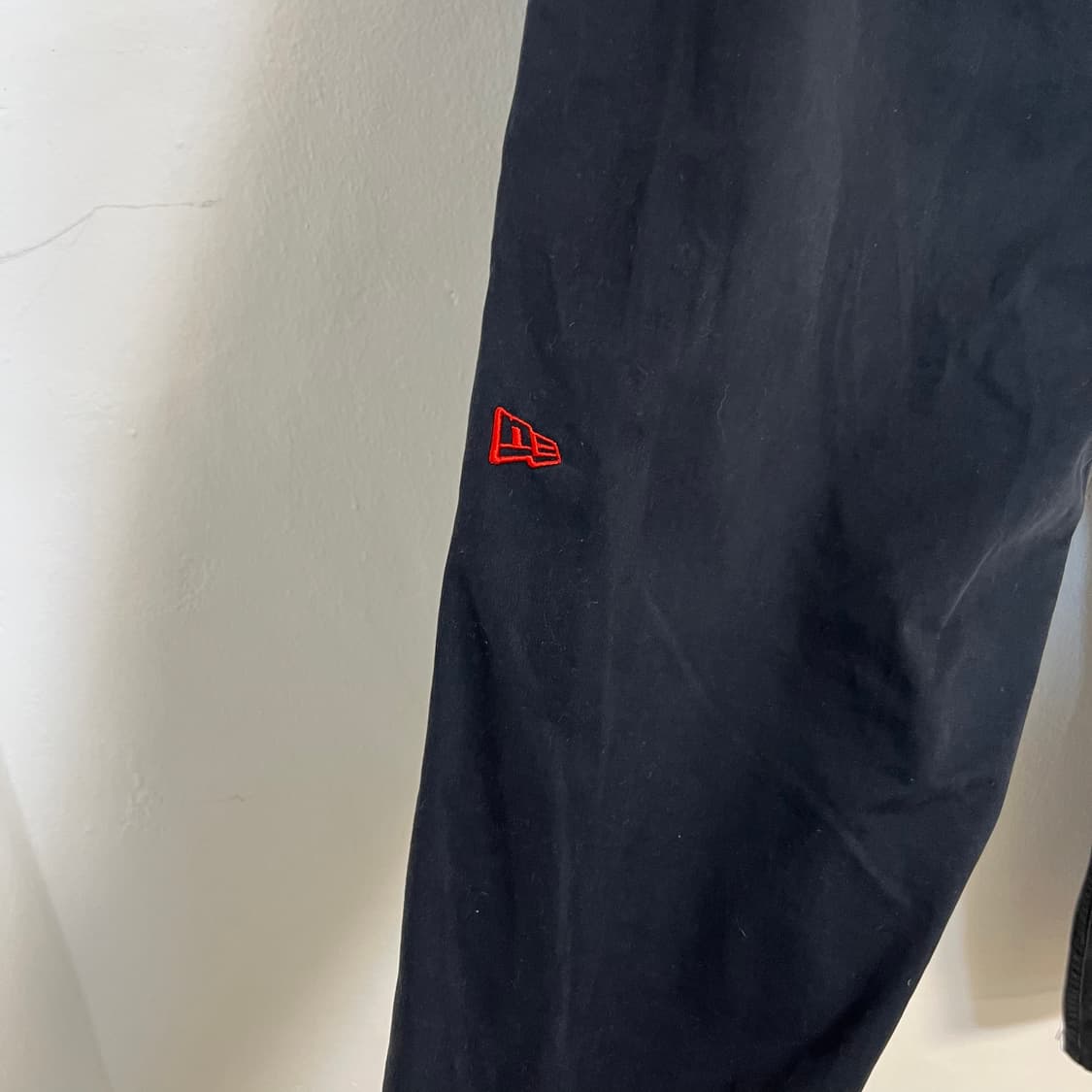 그라마치x뉴에라 루즈테이퍼드 팬츠 상품이미지3