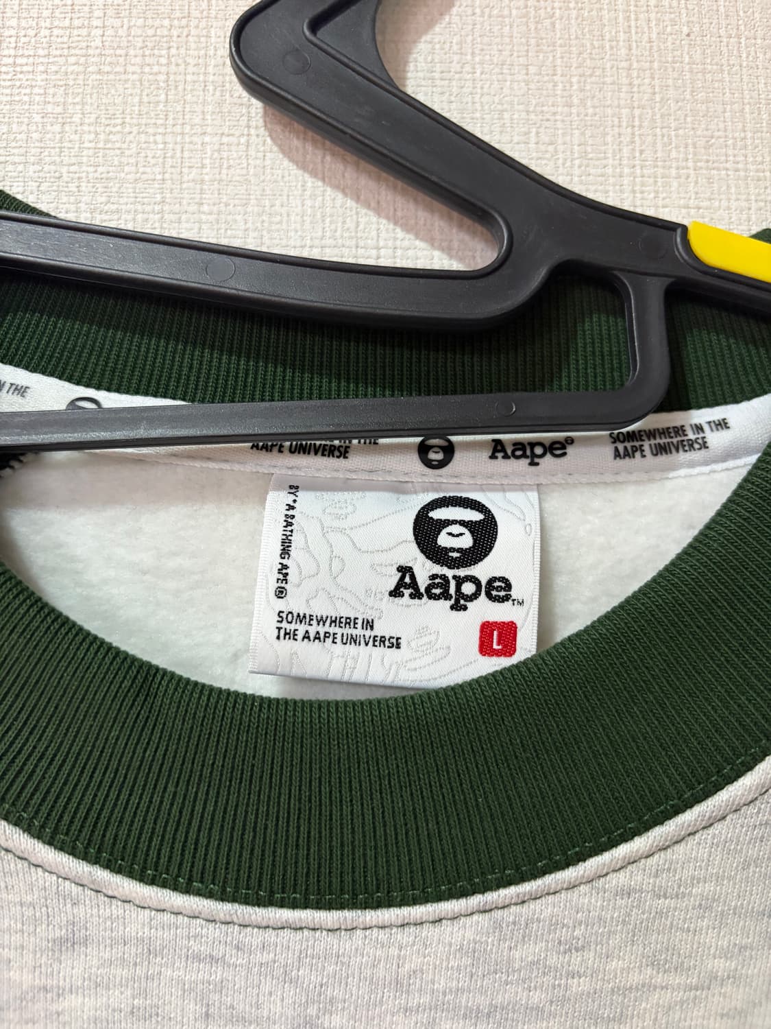 APE 로고 패치 스웻셔츠 상품이미지4