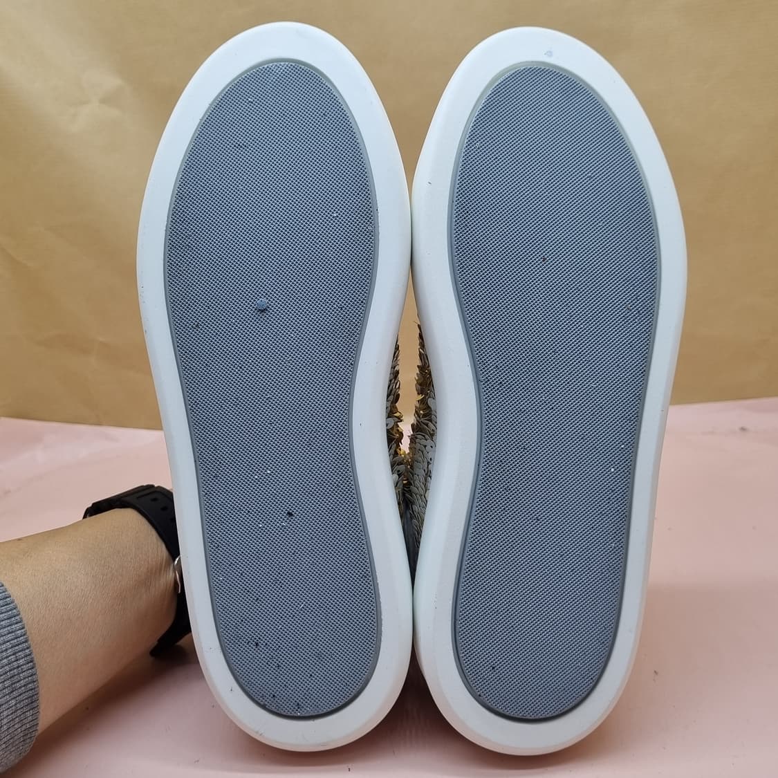 폰트 스팽글 여성스니커즈240  상품이미지3