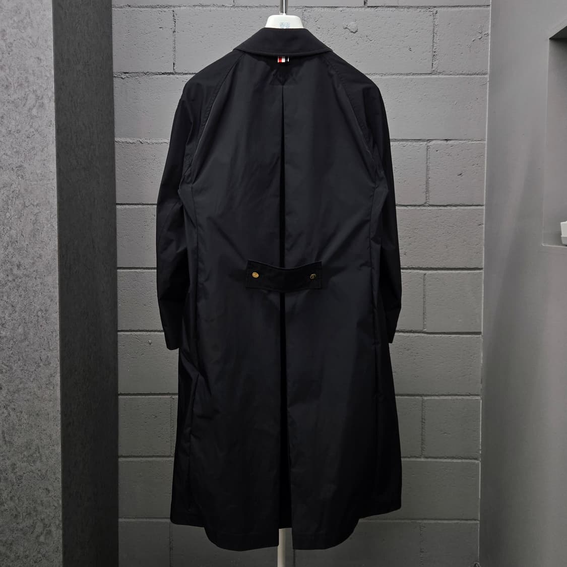 백화점판 / 톰브라운 금장 코트 자켓 오버핏1사이즈 상품이미지8